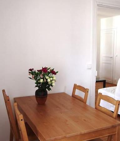 Le 105 Bis Eiffel Bed & Breakfast Paris Bagian luar foto