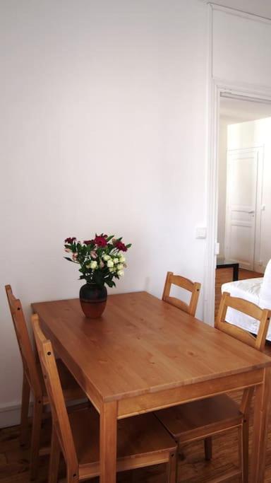Le 105 Bis Eiffel Bed & Breakfast Paris Bagian luar foto